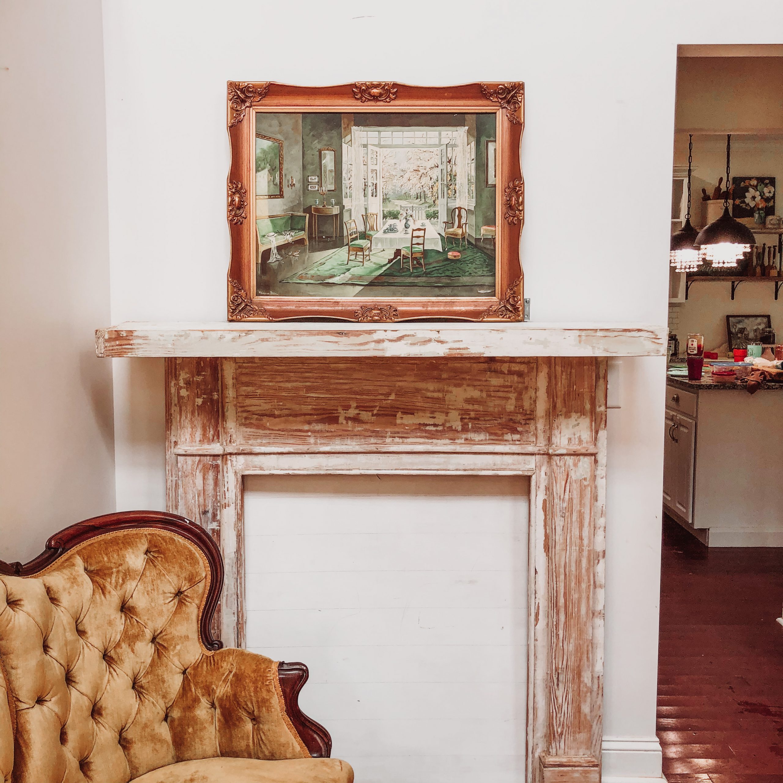 Add main focal point to mantel