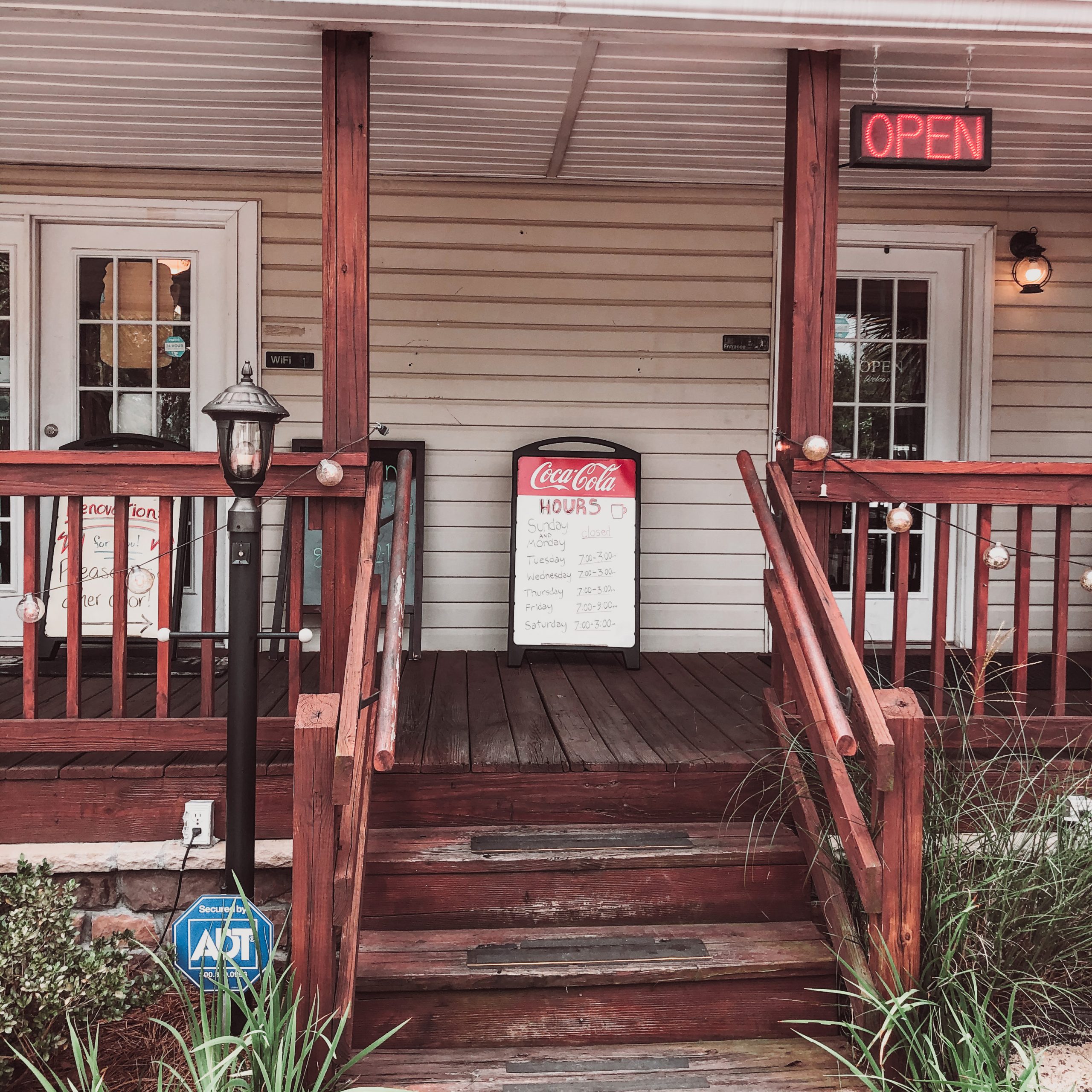 Hebrews Cafe